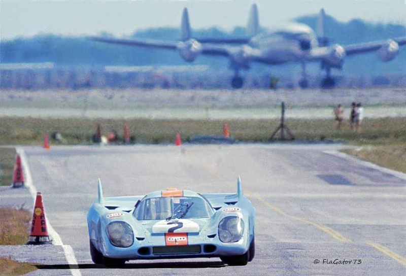 Illustration for article titled Porsche 917 with Lockheed Super ConstellationĀ